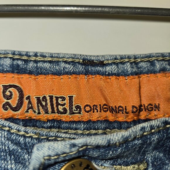 Paisley Embroidered Jeans - Picture 6 of 13